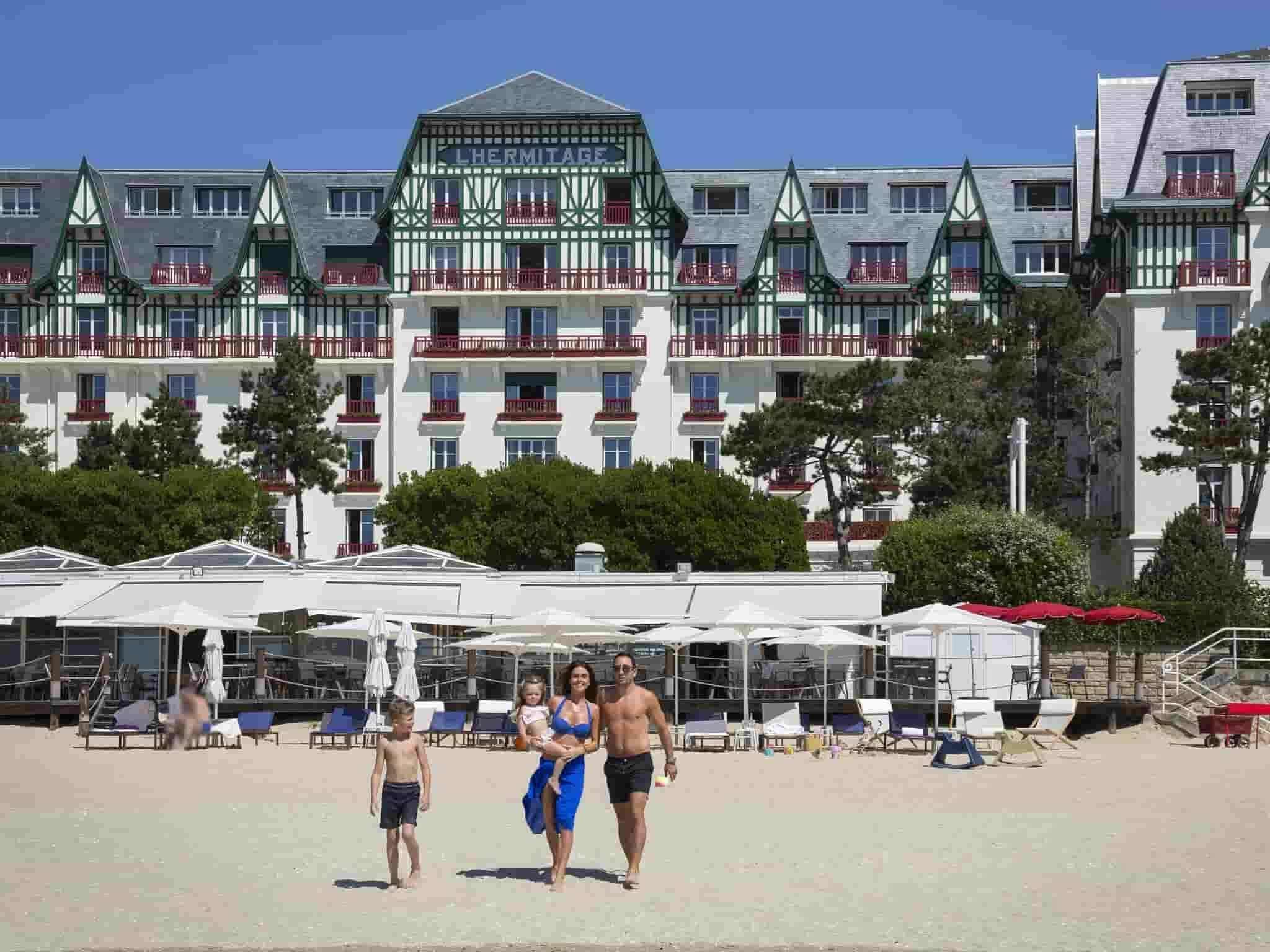 Hôtel Barrière L'Hermitage La Baule-Escoublac Exterior foto