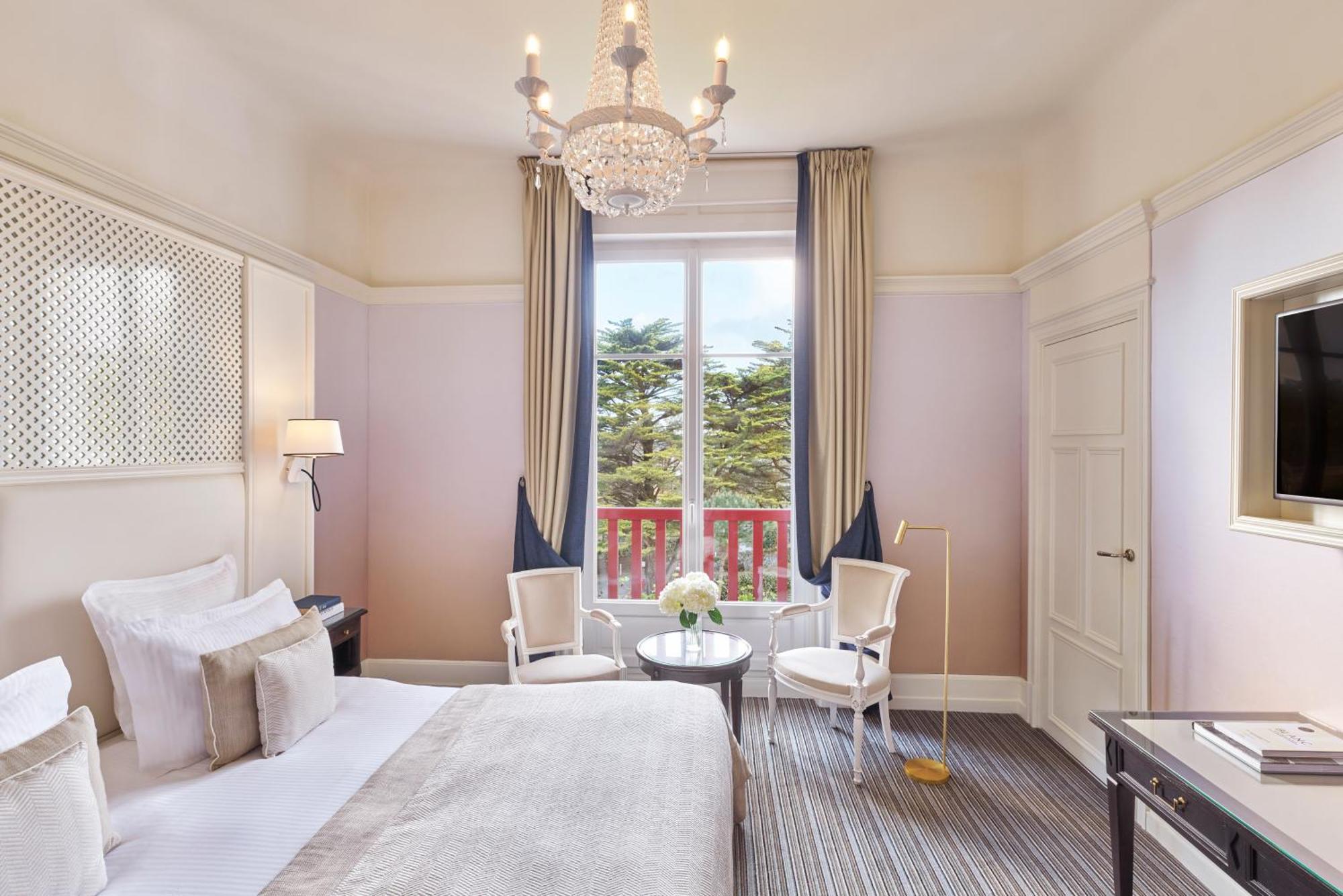 Hôtel Barrière L'Hermitage La Baule-Escoublac Exterior foto
