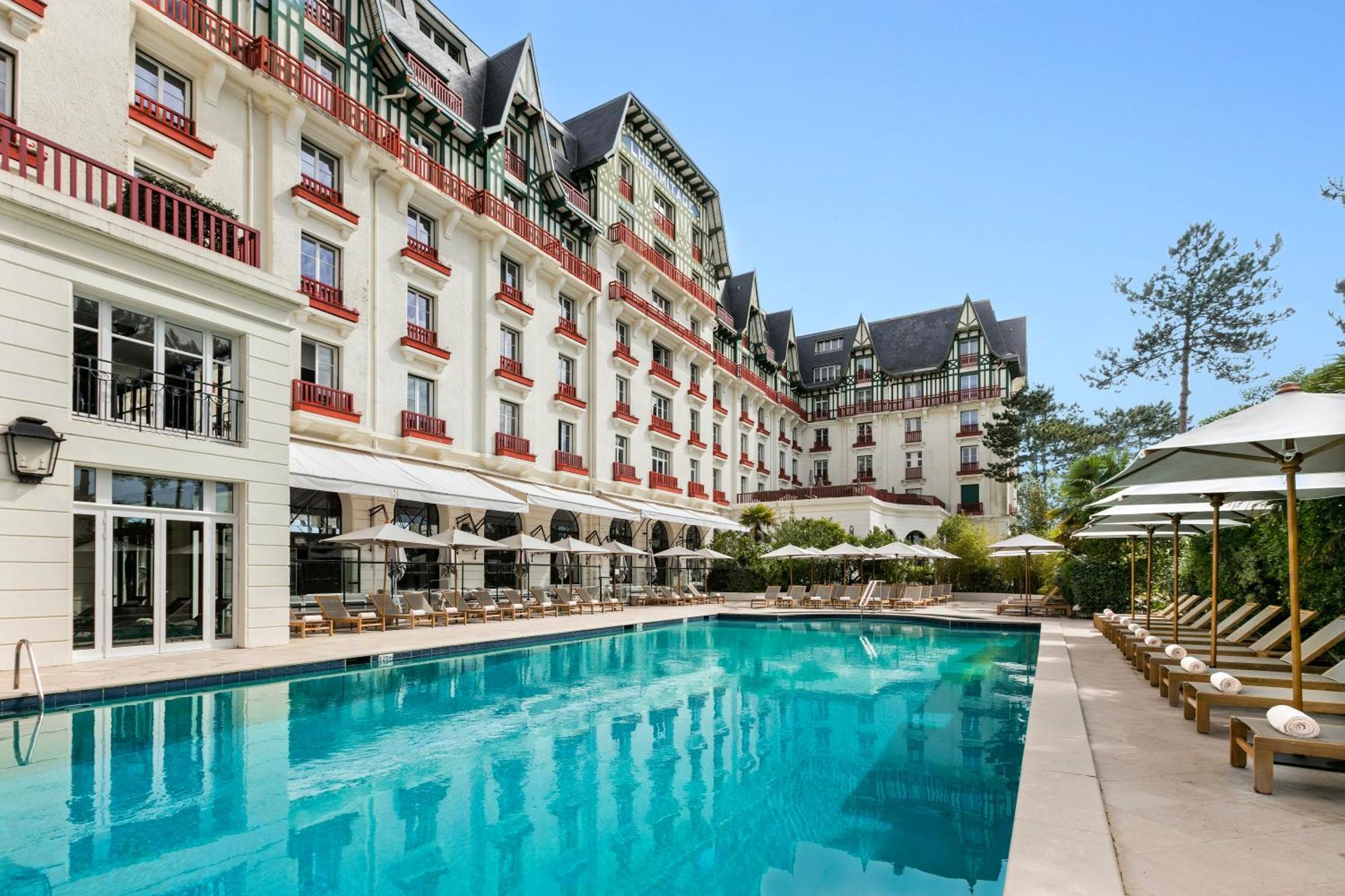 Hôtel Barrière L'Hermitage La Baule-Escoublac Exterior foto