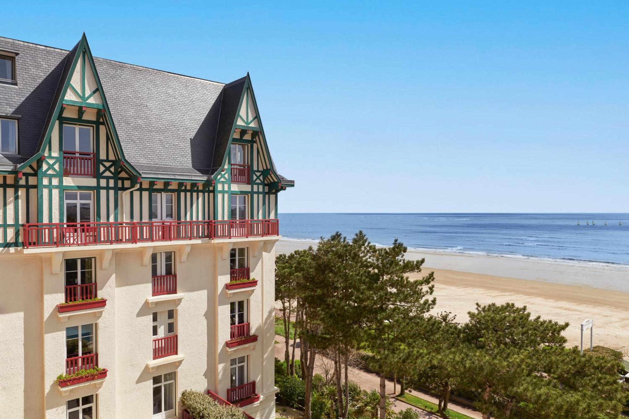 Hôtel Barrière L'Hermitage La Baule-Escoublac Exterior foto