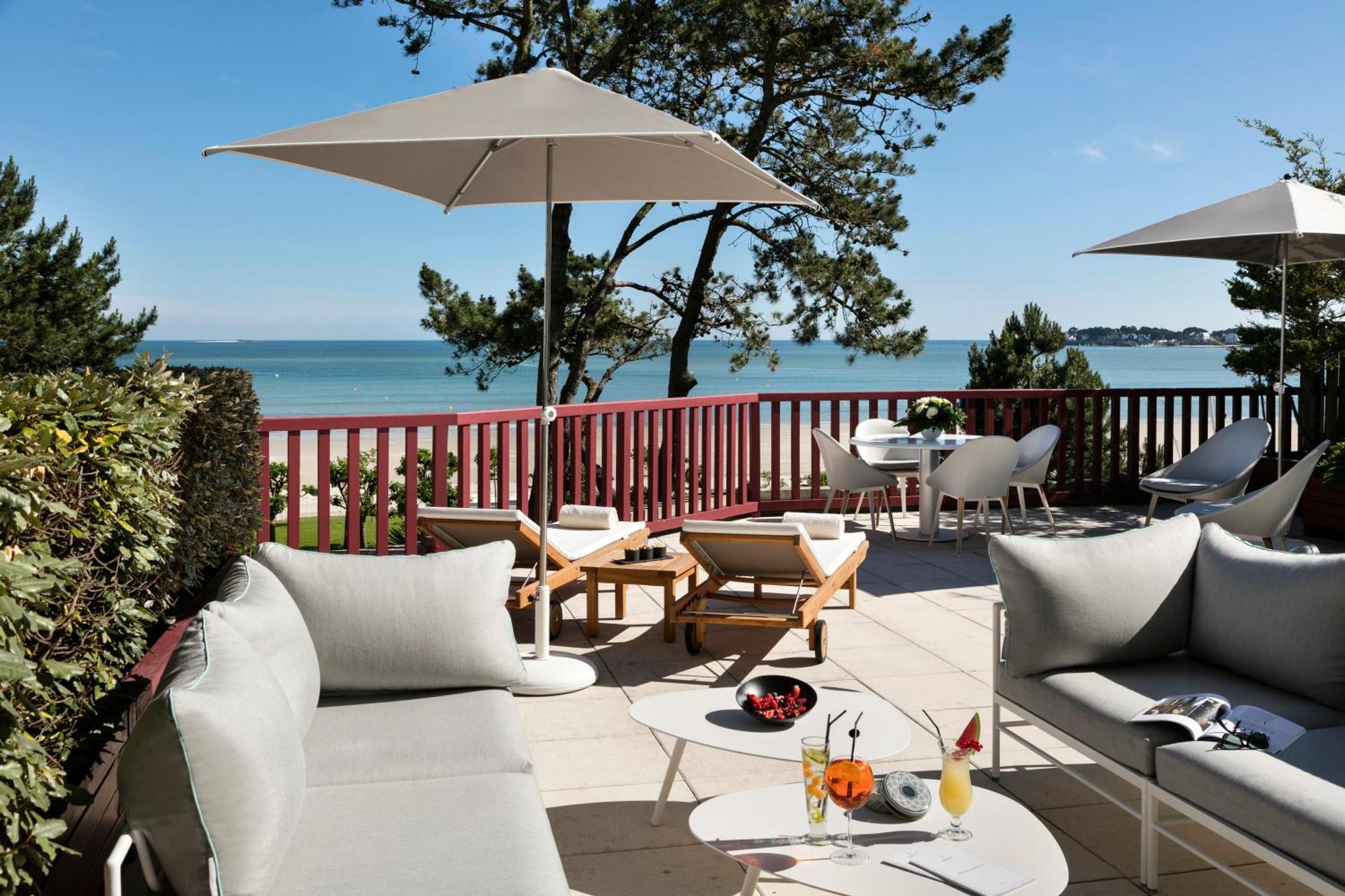 Hôtel Barrière L'Hermitage La Baule-Escoublac Exterior foto