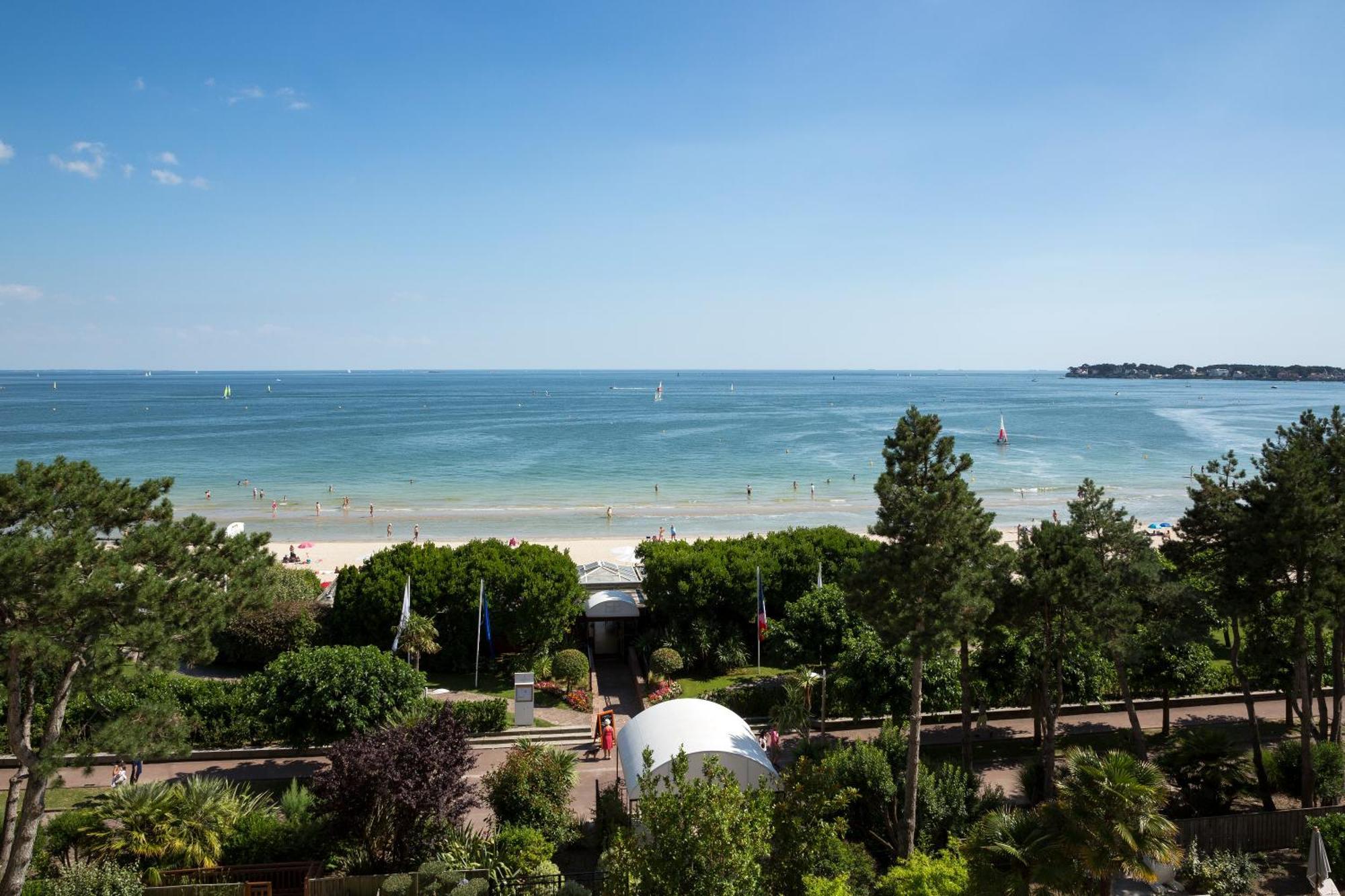 Hôtel Barrière L'Hermitage La Baule-Escoublac Exterior foto